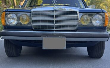 Mercedes-benz-300d-diesel-1985-7