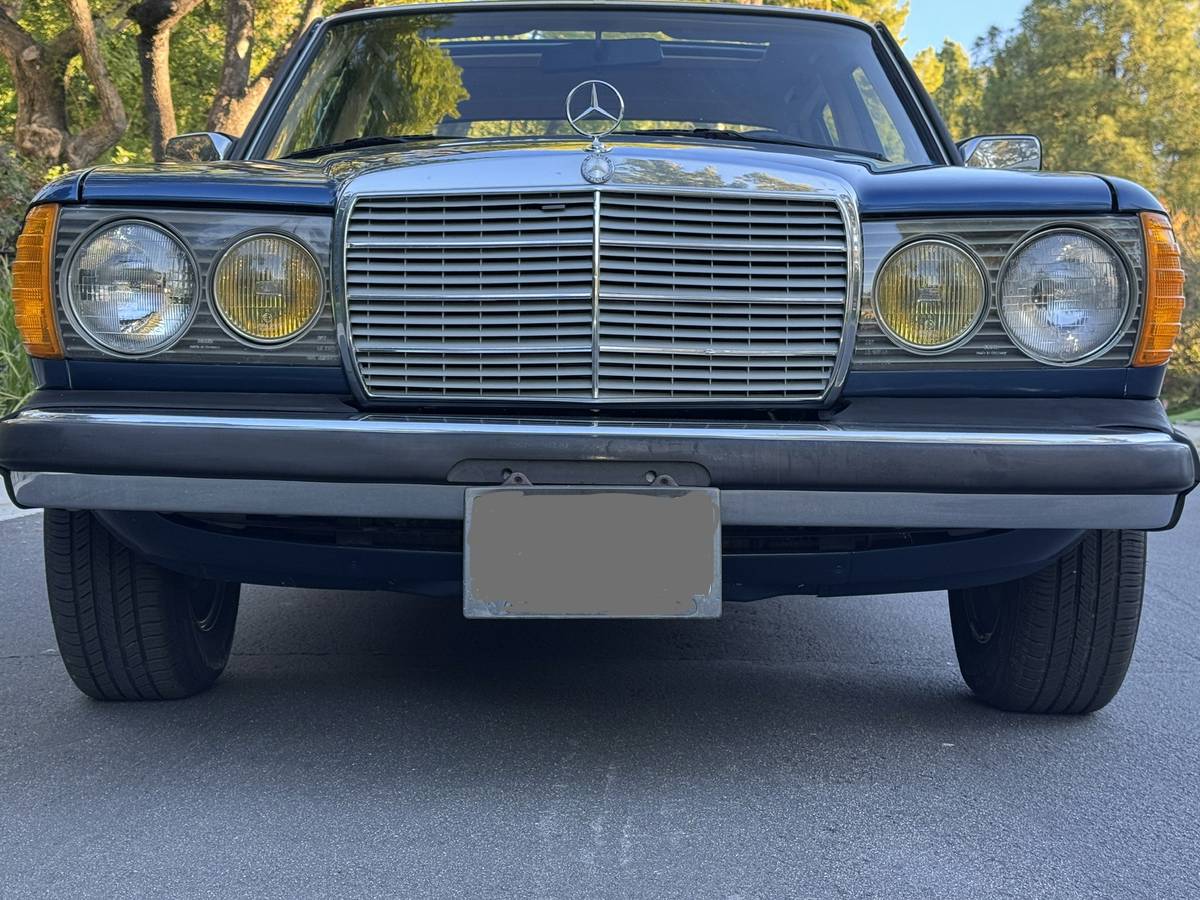 Mercedes-benz-300d-diesel-1985-7