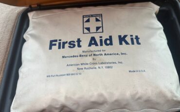 Mercedes-benz-300d-w123-diesel-1985-custom-16