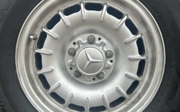 Mercedes-benz-300d-w123-diesel-1985-custom-18