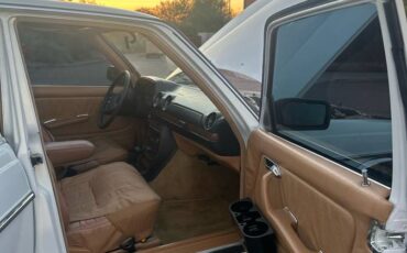 Mercedes-benz-300d-w123-diesel-1985-custom-6