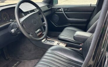 Mercedes-benz-300e-1988-black-3