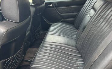 Mercedes-benz-300e-1988-black-5