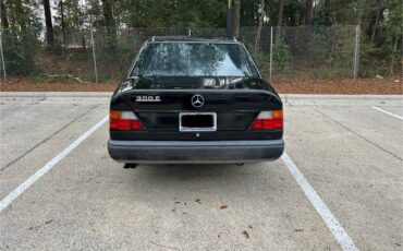Mercedes-benz-300e-1988-black-8