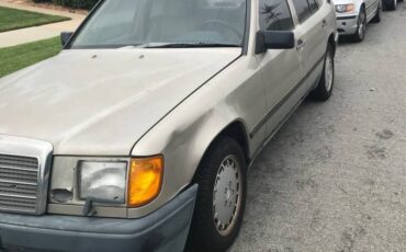 Mercedes-benz-300e-1989-brown-3