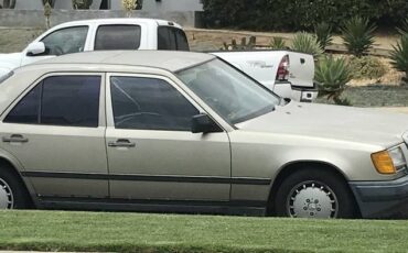 Mercedes-benz-300e-1989-brown