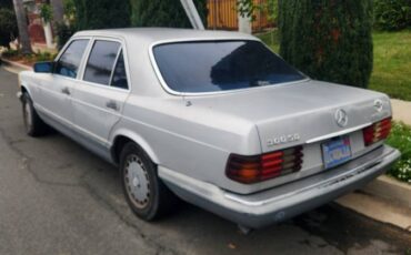 Mercedes-benz-300sd-diesel-1981-blue-1