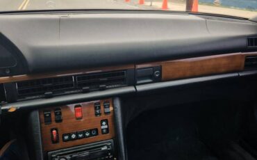 Mercedes-benz-300sd-diesel-1981-blue-7