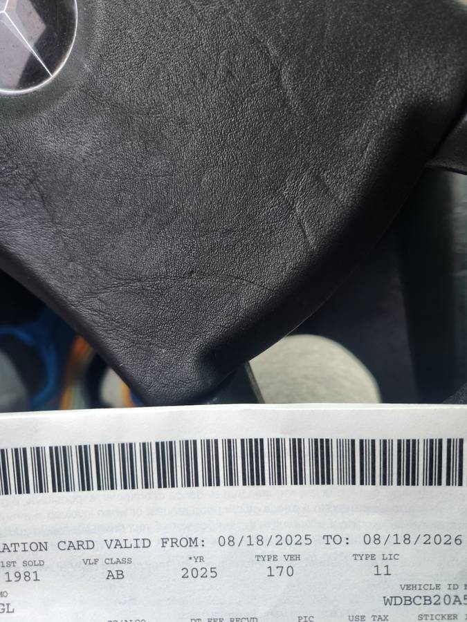 Mercedes-benz-300sd-diesel-1981-blue-9