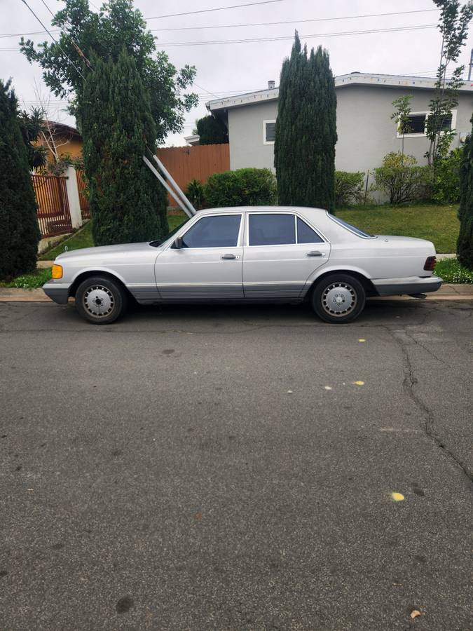 Mercedes-benz-300sd-diesel-1981-blue