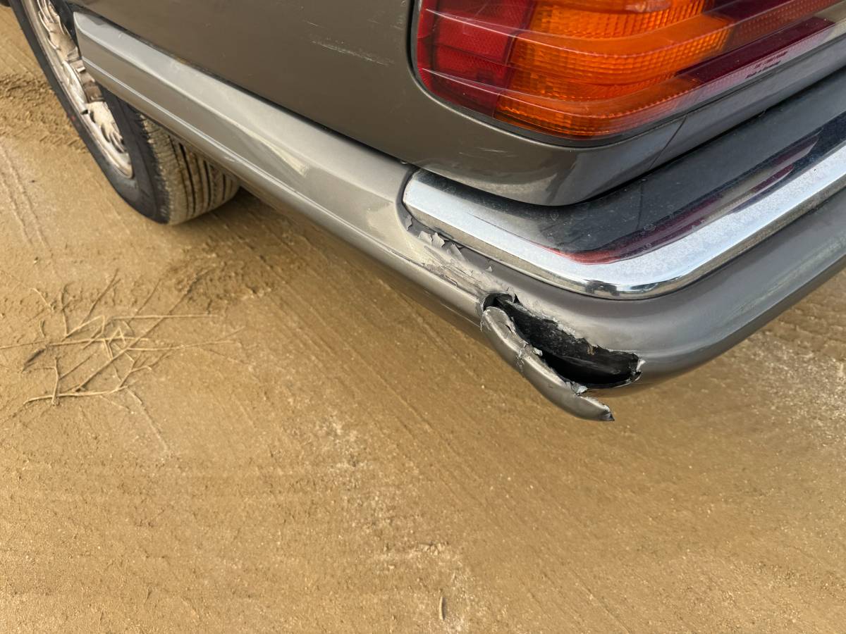 Mercedes-benz-300sd-diesel-1981-grey-12