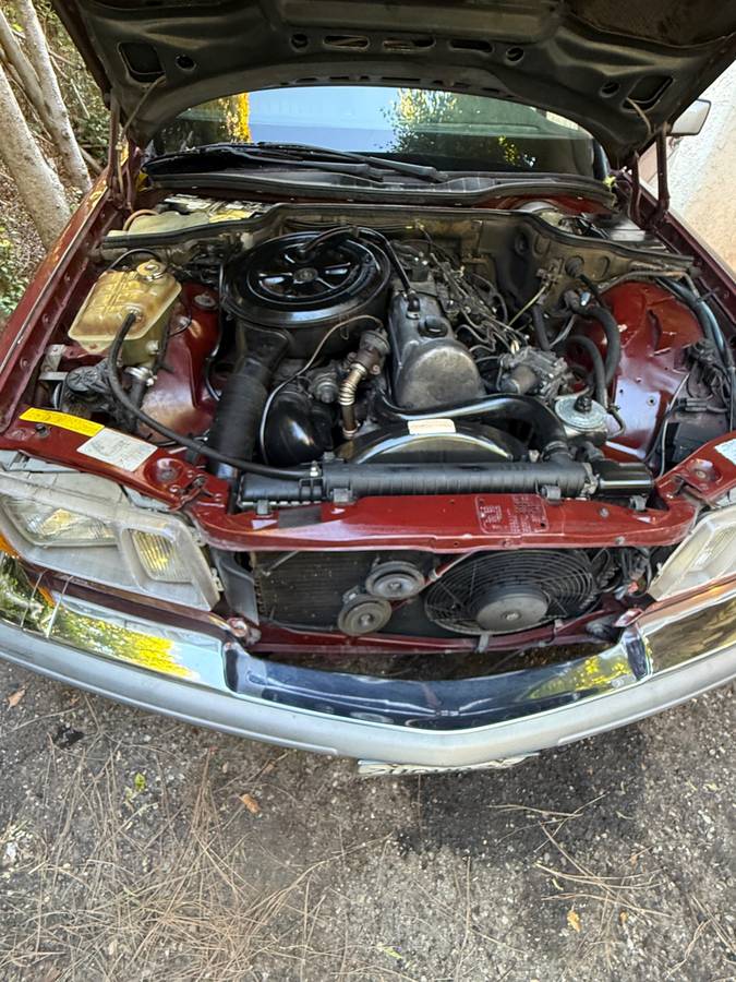 Mercedes-benz-300sd-diesel-1984-2