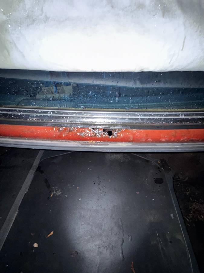 Mercedes-benz-300sd-diesel-1984-6