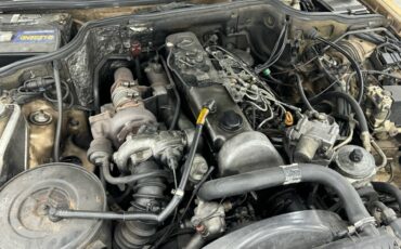 Mercedes-benz-300sd-diesel-1985-11