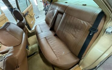 Mercedes-benz-300sd-diesel-1985-17