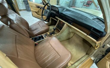 Mercedes-benz-300sd-diesel-1985-20