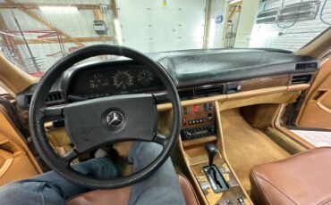 Mercedes-benz-300sd-diesel-1985-21