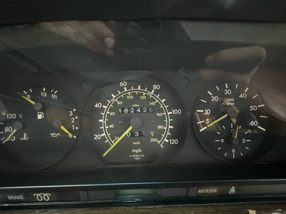 Mercedes-benz-300sd-diesel-1985-22