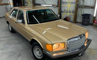 Mercedes-benz-300sd-diesel-1985-3