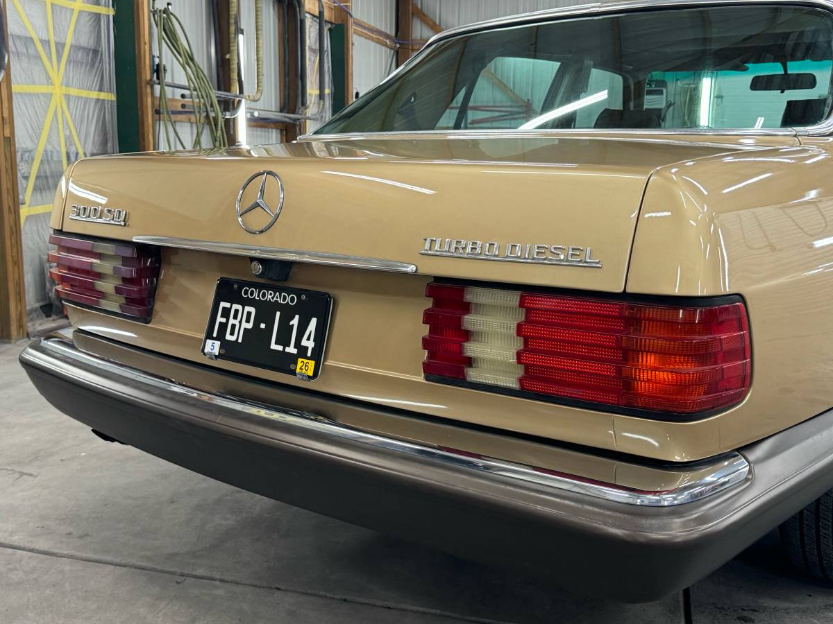 Mercedes-benz-300sd-diesel-1985-9