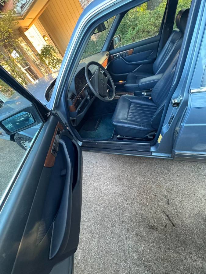 Mercedes-benz-300sdl-diesel-1987-4