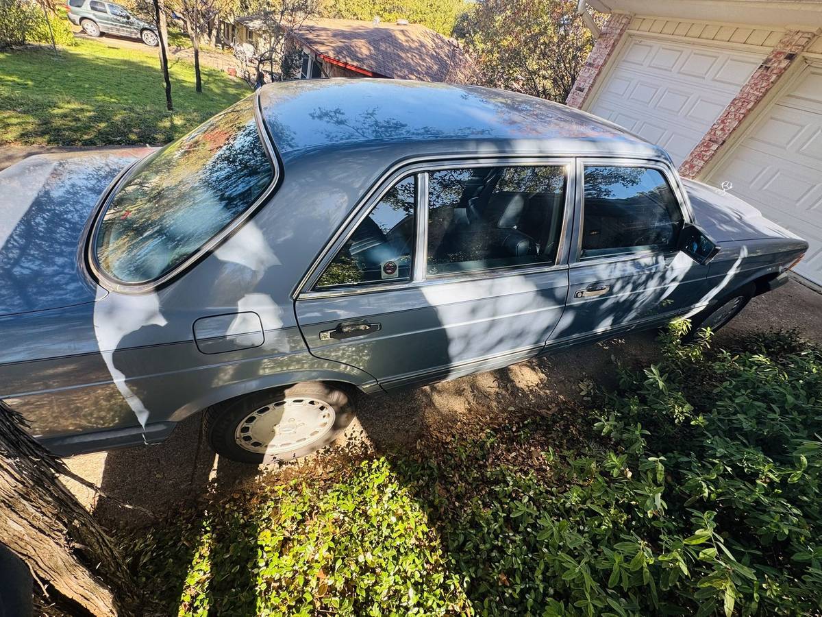 Mercedes-benz-300sdl-diesel-1987-6