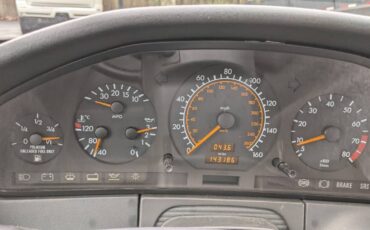 Mercedes-benz-300se-1992-3