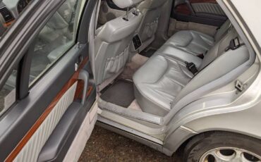 Mercedes-benz-300se-1992-6