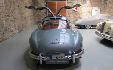 Mercedes-benz-300sl-1956-Light-Blue-Red-11