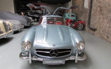 Mercedes-benz-300sl-1956-Light-Blue-Red-4