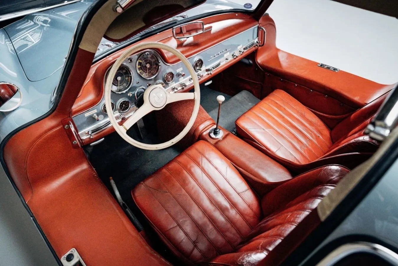 Mercedes-benz-300sl-1956-Light-Blue-Red-7