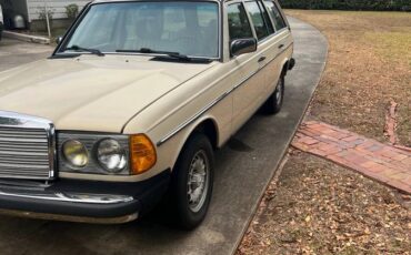 Mercedes-benz-300td-diesel-1985-10