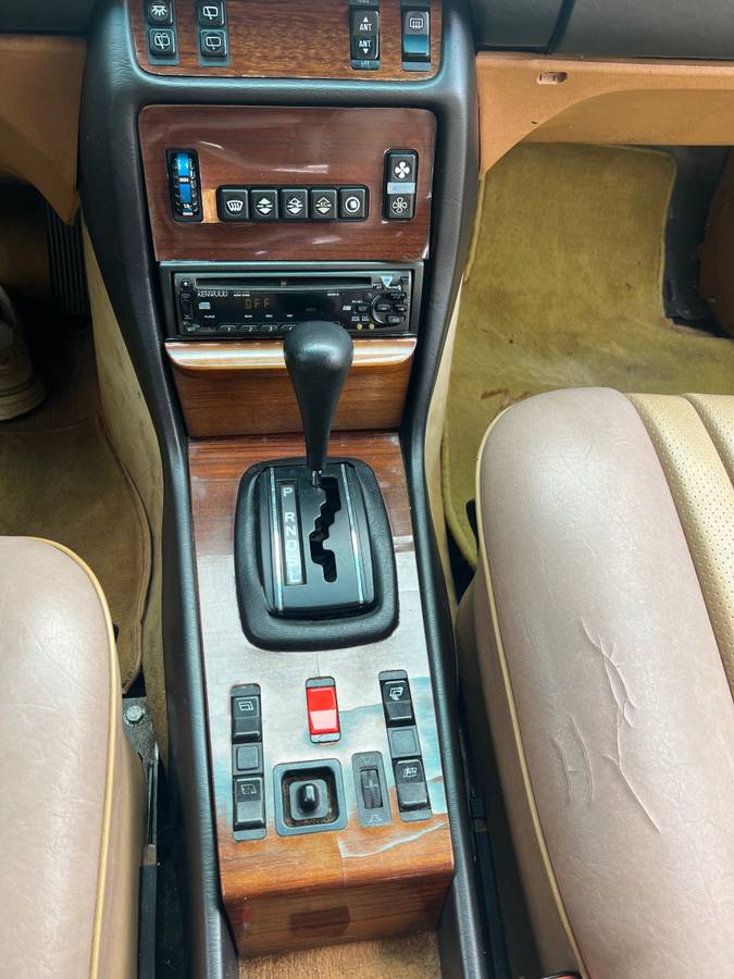 Mercedes-benz-300td-diesel-1985-16