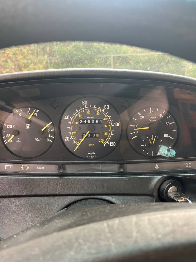 Mercedes-benz-300td-diesel-1985-18