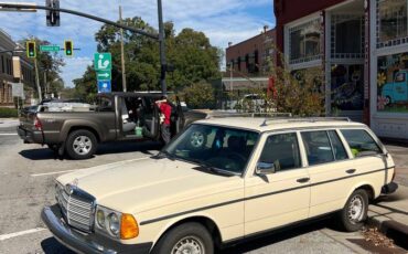 Mercedes-benz-300td-diesel-1985-19