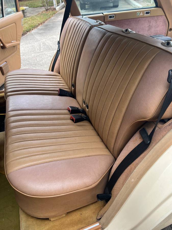 Mercedes-benz-300td-diesel-1985-3