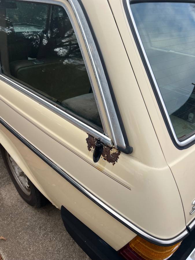 Mercedes-benz-300td-diesel-1985-8