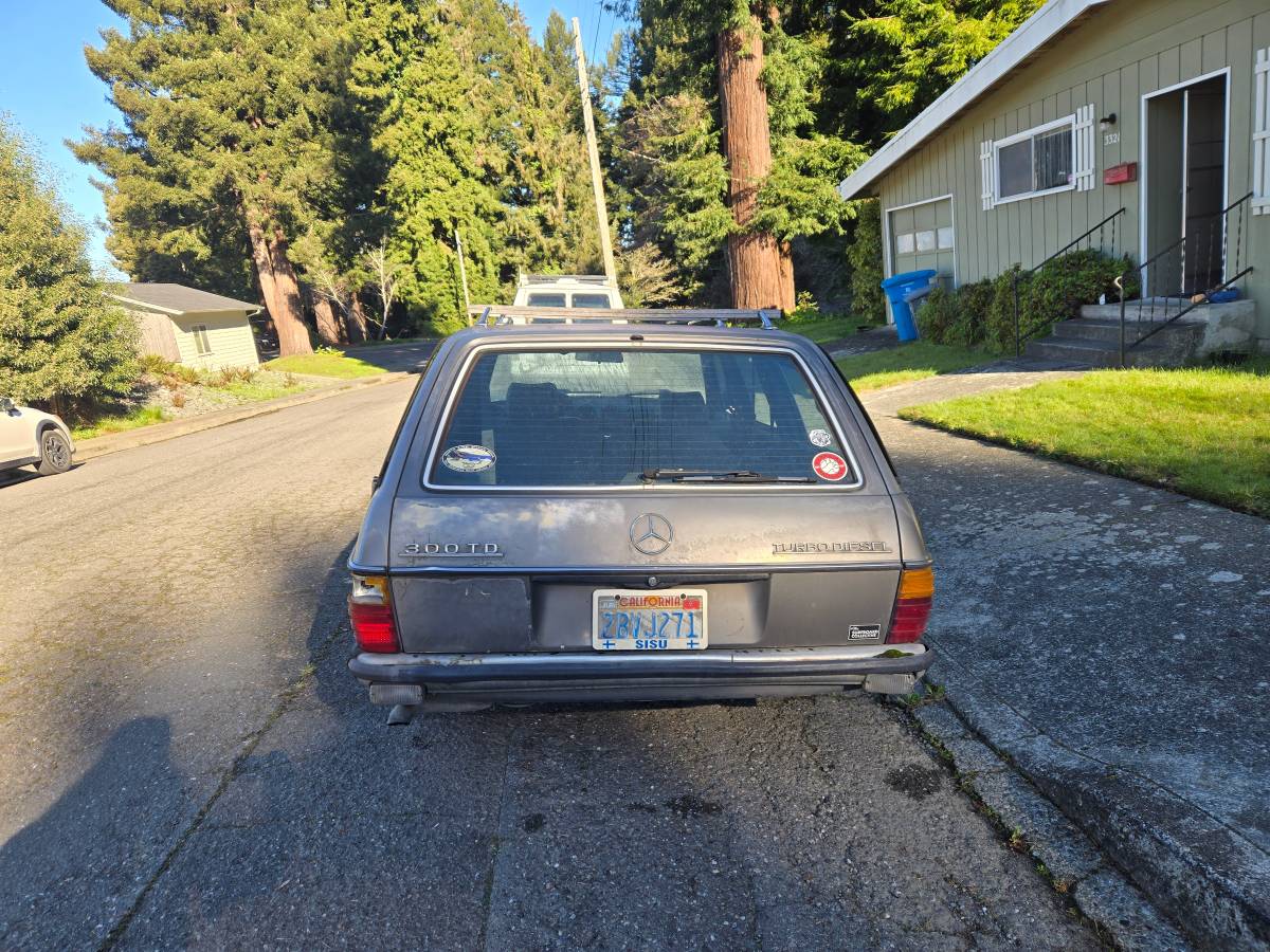 Mercedes-benz-300td-diesel-1985-grey-3
