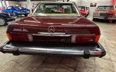 Mercedes-benz-380-1982-red-10