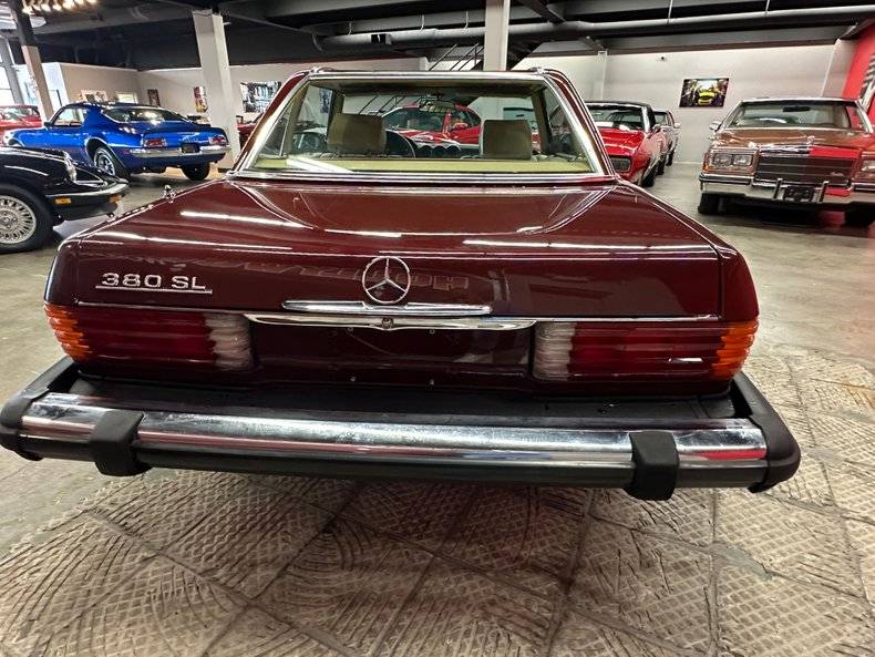 Mercedes-benz-380-1982-red-10