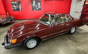 Mercedes-benz-380-1982-red-12