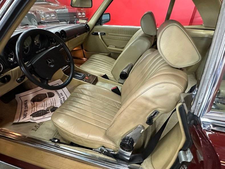 Mercedes-benz-380-1982-red-13