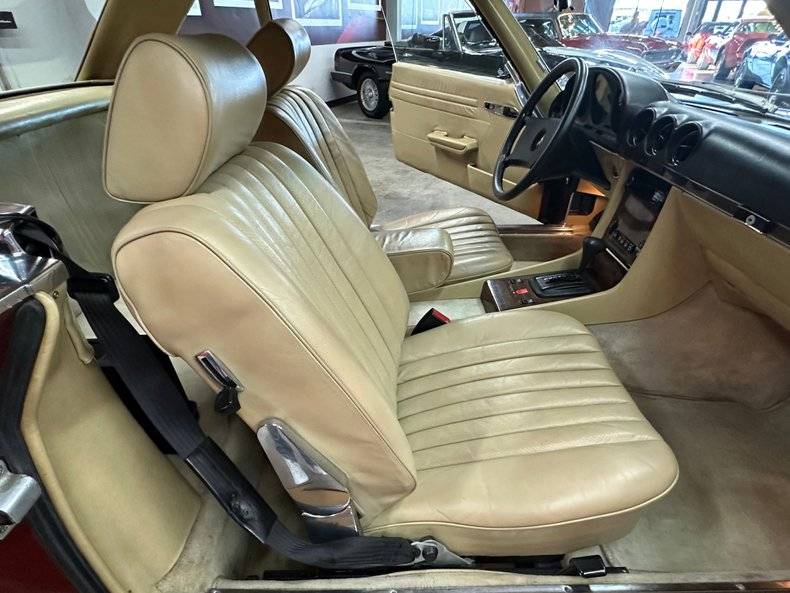 Mercedes-benz-380-1982-red-4