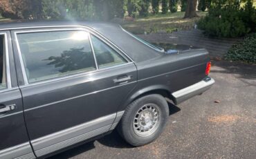 Mercedes-benz-380-se-1985-grey-1