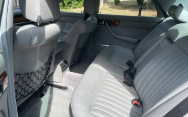 Mercedes-benz-380-se-1985-grey-10