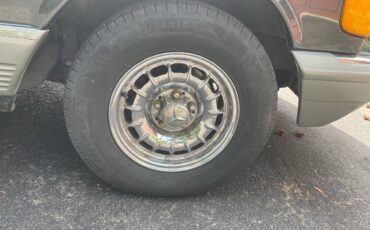 Mercedes-benz-380-se-1985-grey-13