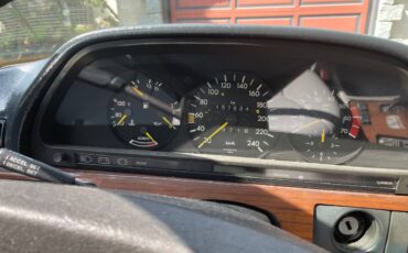 Mercedes-benz-380-se-1985-grey-19