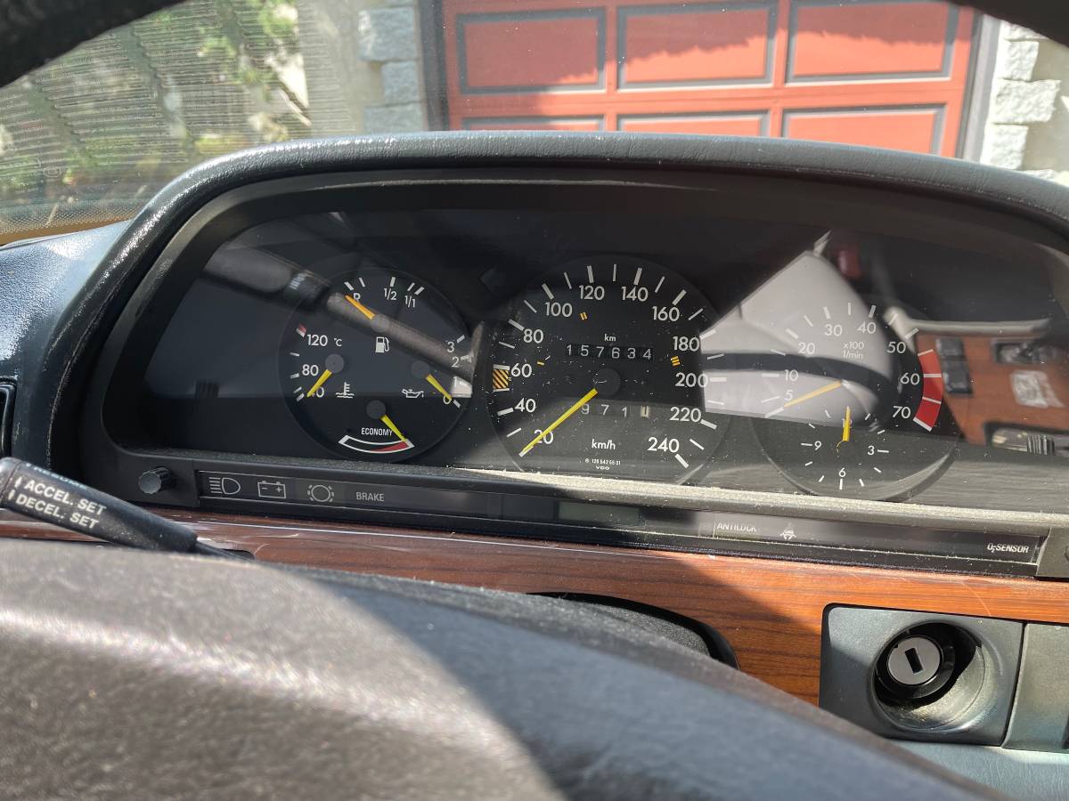 Mercedes-benz-380-se-1985-grey-19