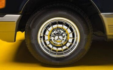 Mercedes-benz-380-series-sec-2d-coupe-1982-blue-2