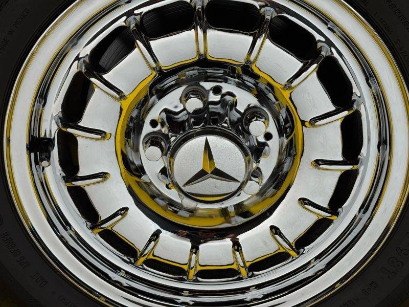 Mercedes-benz-380-series-sec-2d-coupe-1982-blue-20